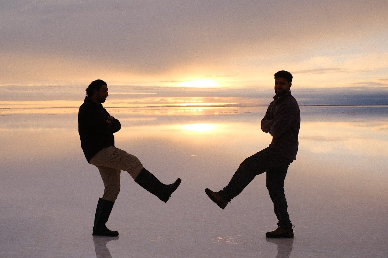Pôr do sol no Salar — espelho perfeito