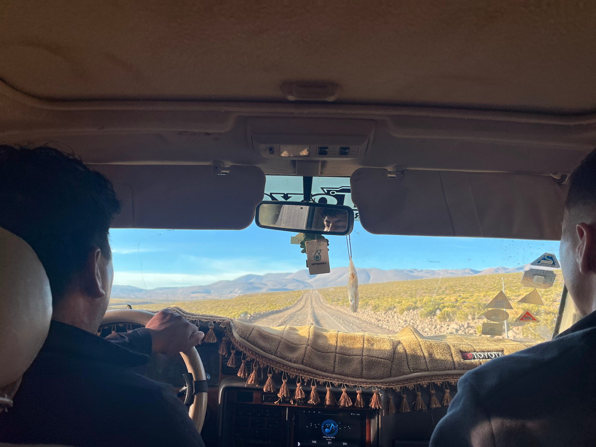 Vista da cabine — estrada andina